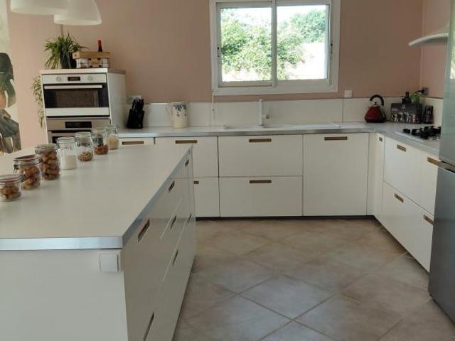 VILLA PLAIN PIED 130 M² loi carrez hab. sur 500 m² env. de terrain