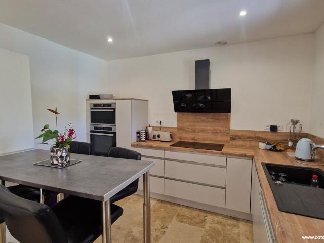 Villa plain pied 4 chambres 1172 m² terrain avec piscine et. 125m² Mazan