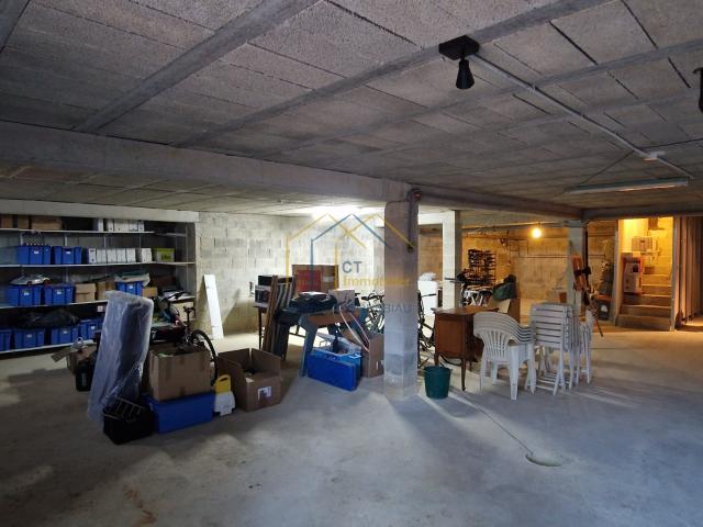 Villa plain pied 6 pièces de 177m2 sur 700m2 de terrain