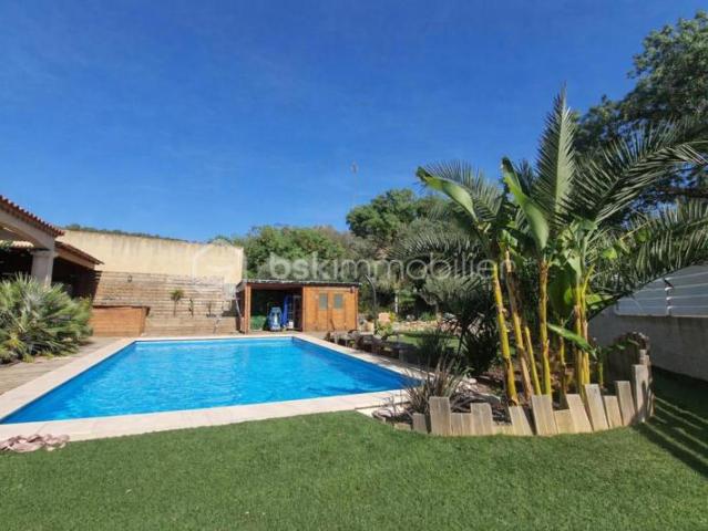 Villa plein pied avec piscine