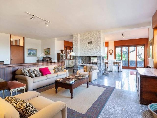 Villa plurifamiliare via Gianni Vignola 15, Montrigiasco, Arona