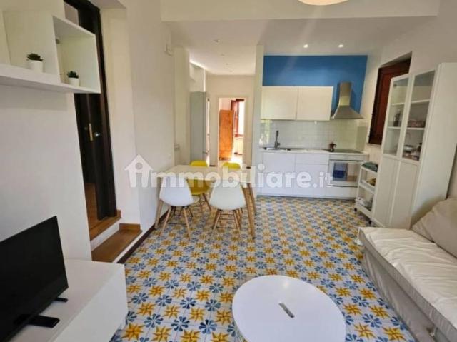 Villa plurifamiliare via Pazienza 28, Mondello Valdesi, Palermo