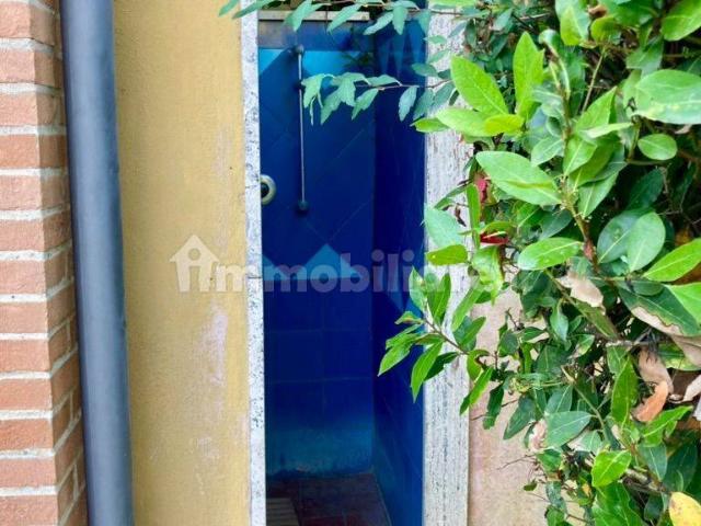 Villa plurifamiliare via Piscina la Lepre 17, Mezzomonte, Sabaudia