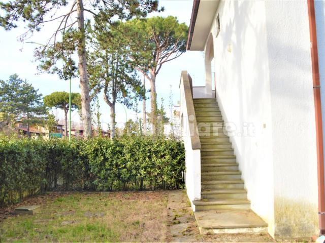Villa plurifamiliare viale degli Ulivi 109, Lido degli Estensi, Comacchio