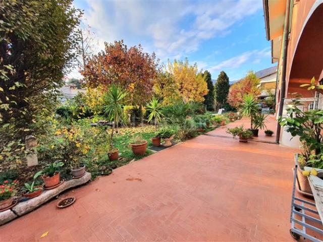 Villa Plurifamiliare di 400 mq a Centro Nave