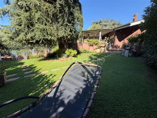 Villa Plurifamiliare di 430 mq a Zona Valcanneto, Ceri, Borgo San Martino Cerveteri