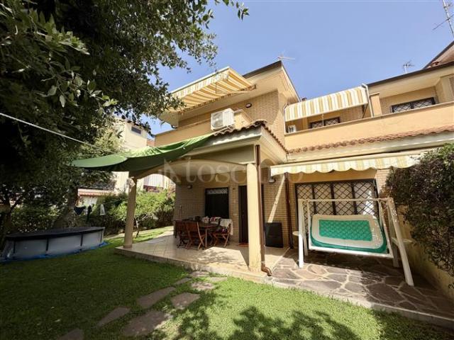 Villa Plurifamiliare di 96 mq a Lavinio Mare, Villaggio Giornalisti, Poggio Anzio