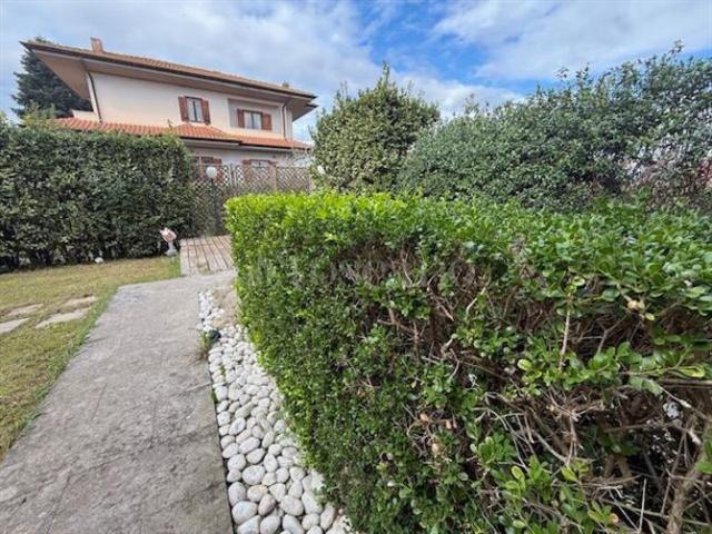 Villa Plurifamiliare di 120 mq a Bella Farnia Sabaudia
