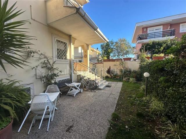 Villa Plurifamiliare di 120 mq a Fregene, Maccarese, Le Vignole Fiumicino