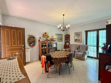 Villa Plurifamiliare di 130 mq a Lunghezza, Castelverde Roma