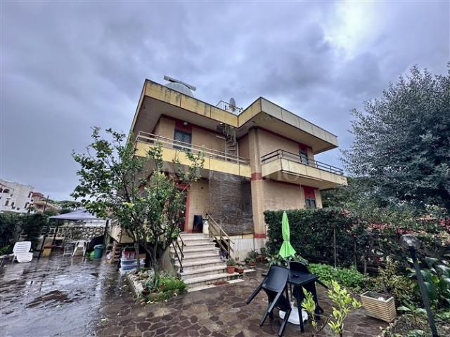 Villa Plurifamiliare di 140 mq a Villa Claudia, Lido di Cincinnato, Lido delle Sirene Anzio