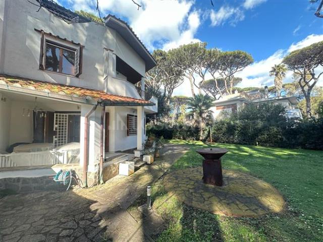 Villa Plurifamiliare di 180 mq a Fregene, Maccarese, Le Vignole Fiumicino