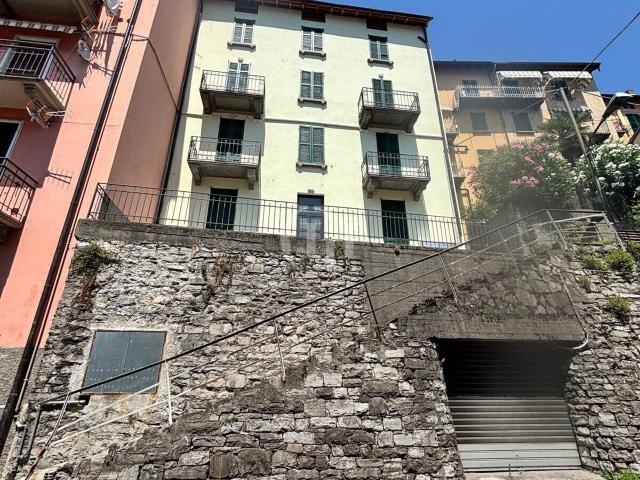 Villa plurifamiliare in vendita a Colonno