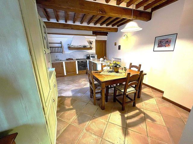 Villa plurifamiliare in vendita a Camaiore