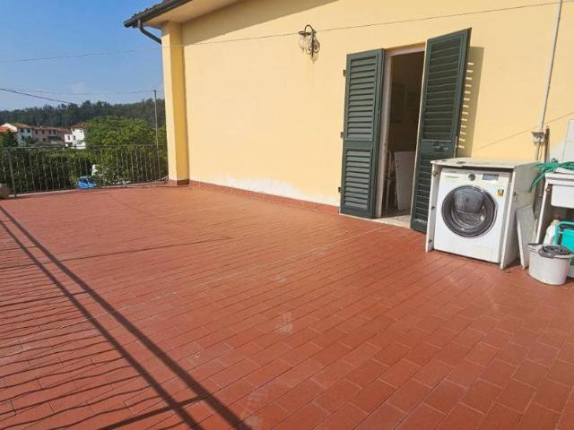 Villa plurifamiliare in vendita a Capannori