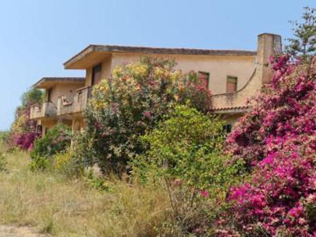 Villa plurifamiliare in vendita a Castelvetrano