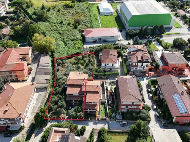 Villa plurifamiliare in vendita a Cervinara