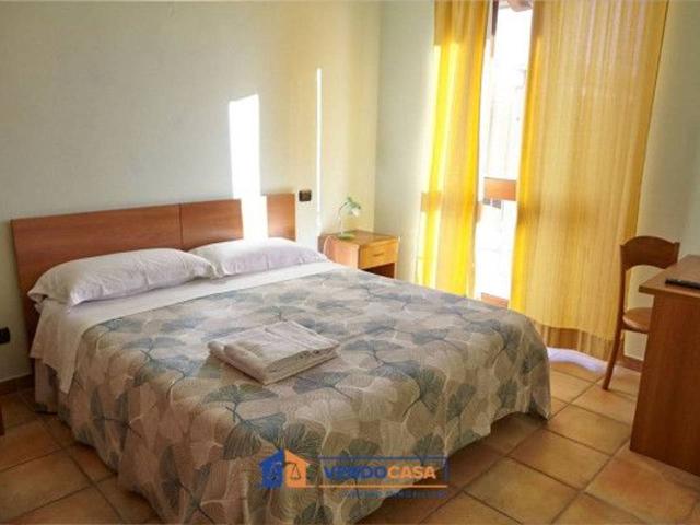 Villa plurifamiliare in vendita a Cherasco