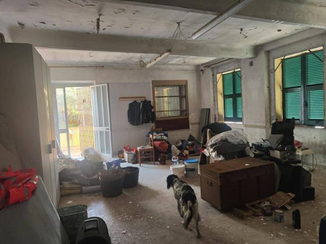 Villa plurifamiliare in vendita a Genova