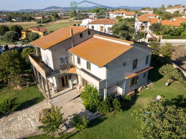 Villa plurifamiliare in vendita a Palermo