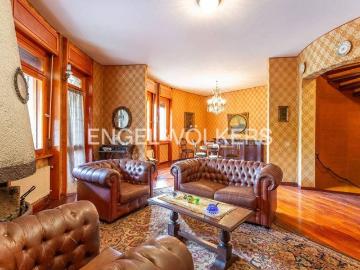 Villa plurifamiliare in vendita a Roma