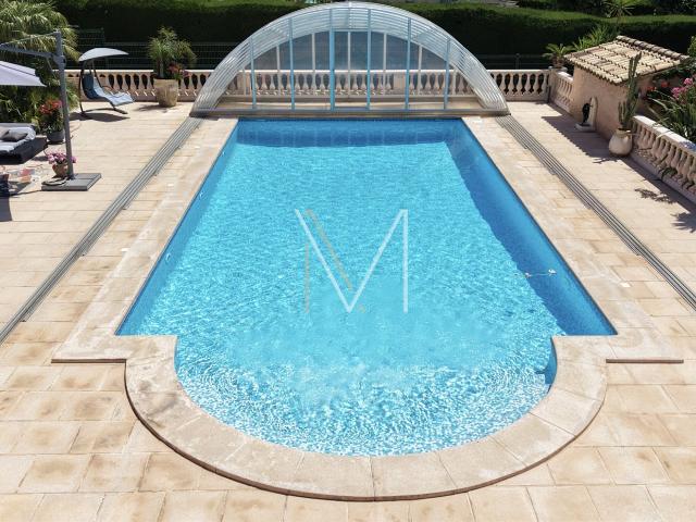 Villa Provençale au Cœur du Village vue dégagée et prestatio. 160m² Le Plan de la Tour