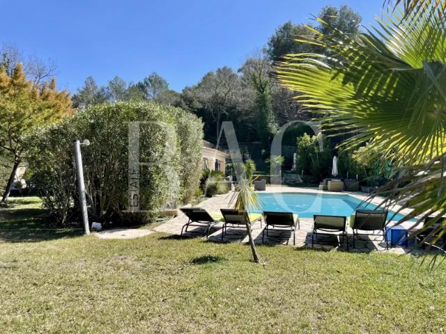 Villa provençale à Le Cannet avec Piscine
