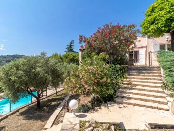 Villa Provençale La Turbie 6 Chambres Piscine Terrain 1935 m² Proche Monaco