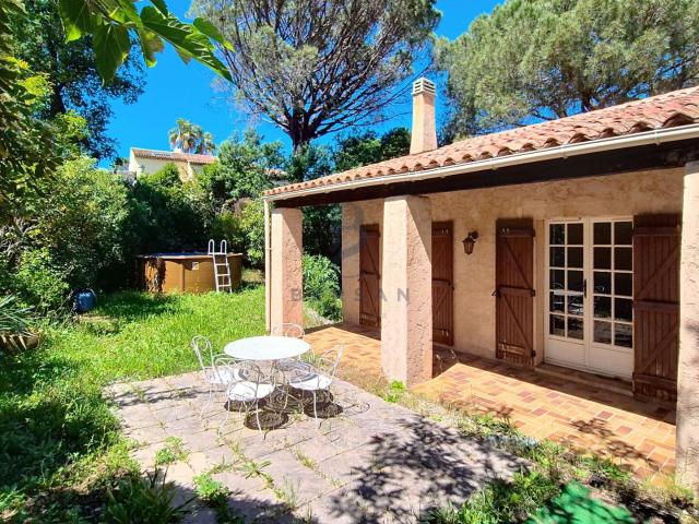 Villa Provençale Quartier Saint Brigitte Fréjus, Environneme. 144m² Fréjus