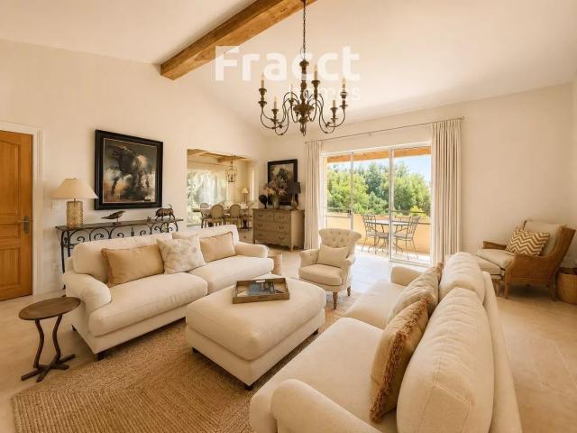 Villa provençale rénovée 250m² Vence