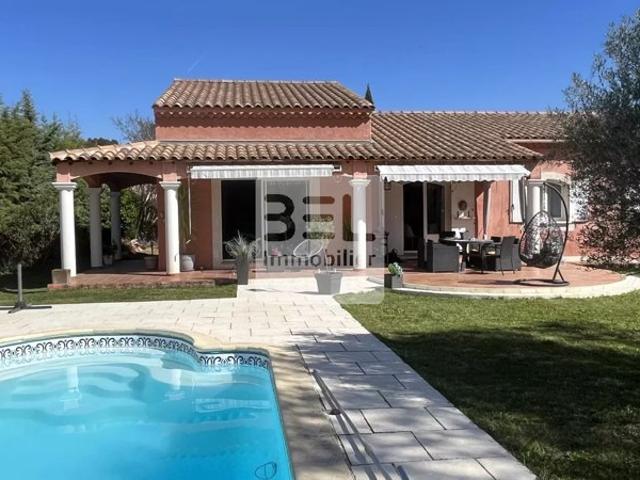VILLA PROVENCALE PLAIN PIED AVEC PISCINE