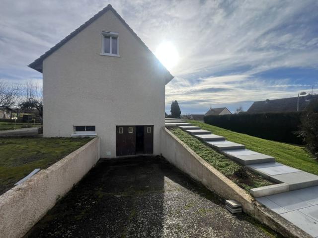 Villa proche centre ville de Charolles