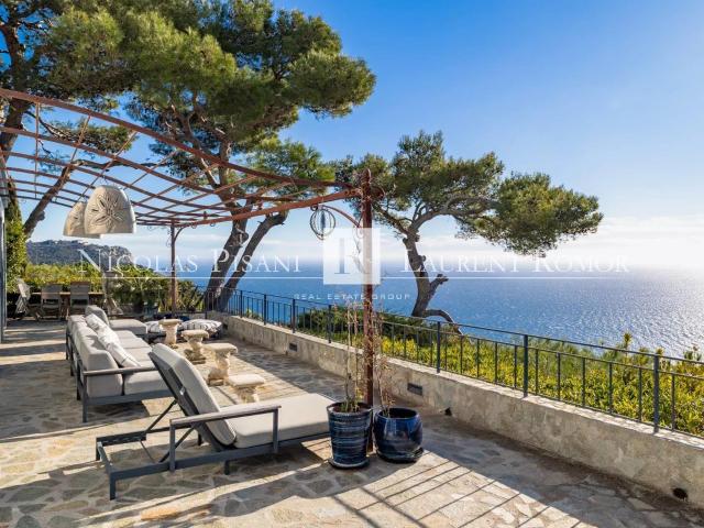 Villa proche Monaco Vue panoramique mer! m² Eze