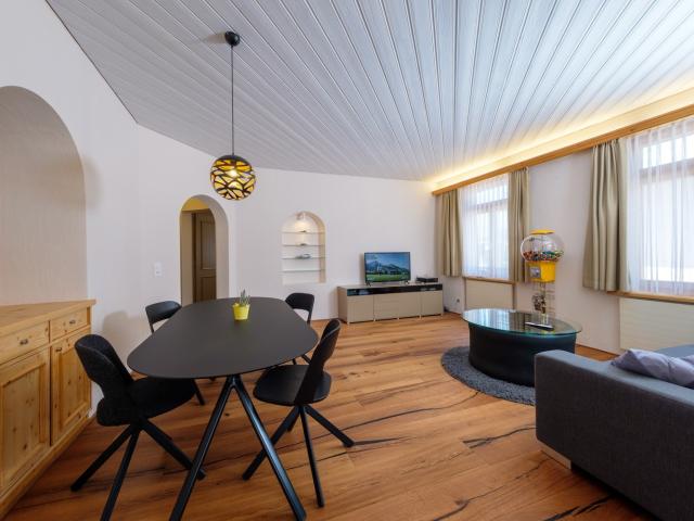Villa Pravigan Davos Platz 4.5 und 3 Zimmer Eigentumswohnung mit Alpenpanorama