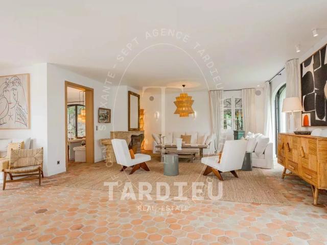 Villa 375m²: Emplacement privilégié 375m² Saint Tropez