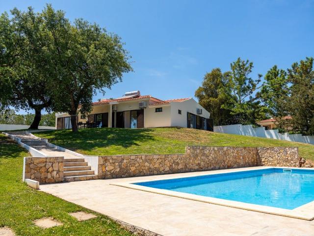 Villa Privada V4 em Lote de 1.404 m² – Vale Navio, Albufeira 170m² Albufeira e Olhos de Água