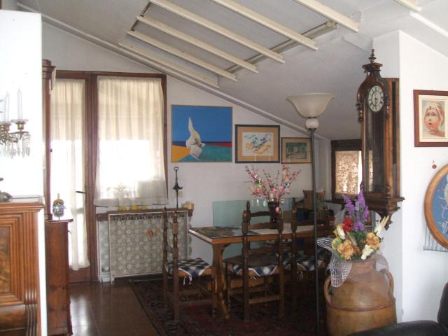 Villa quadrifamiliare in affitto a Viareggio