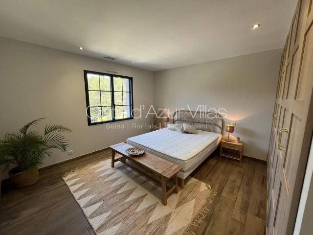 Villa Ravena, Saint Jacques
