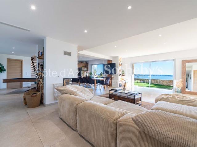 Villa rénovée avec vue mer panoramique à Golfe Juan, Côte d’Azur