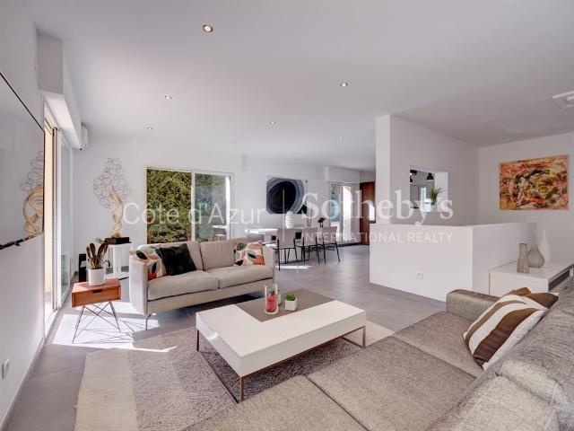 Villa rénovée à vendre Cap d'Antibes, proche plages et quart. 150m² Antibes