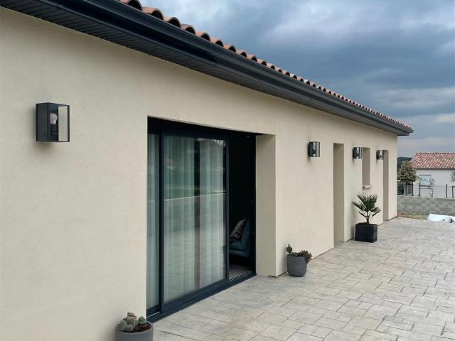 Villa récente, de plain pied, au calme. 114m² Villedubert