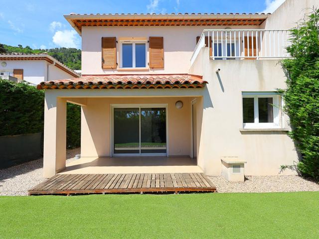 Villa récente Spéracèdes 99 m² avec jardin 99m² Spéracèdes