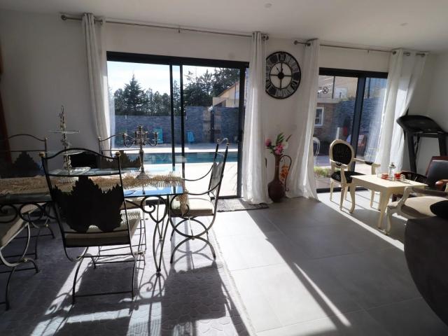 Villa récente 2021 6P 175 m2 sur terrain de 626 m2 Sur le. 175m² Quissac