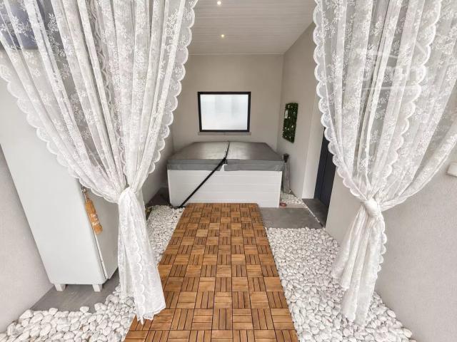 VILLA RECENTE 3 CHAMBRES MONTROND LES BAINS