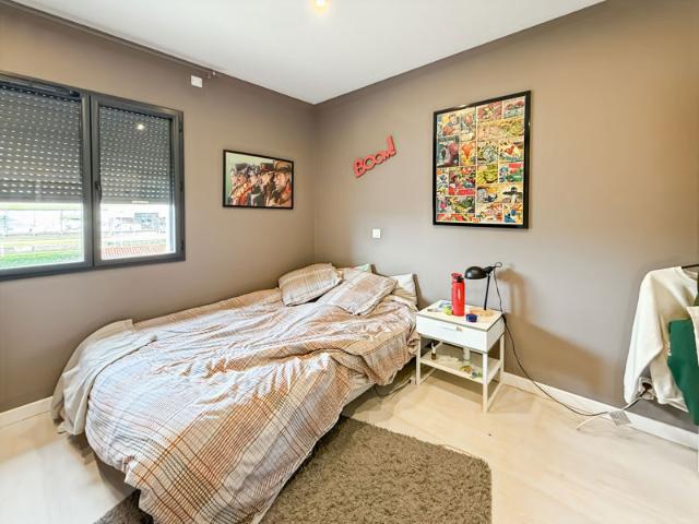 Villa récente 6 pièces 180 m2 sur parcelle 685 m2 Gerzat