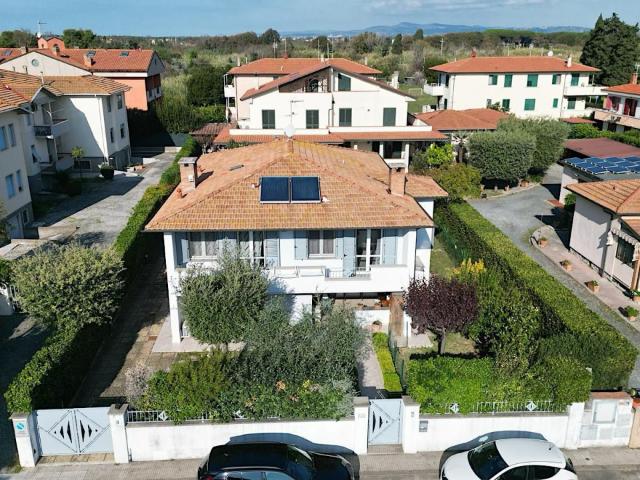 Villa ristrutturata a Cecina