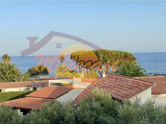Villa ristrutturata, Siracusa fontane bianche