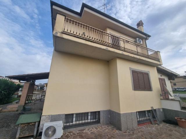 Villa roma via dei redattori affitto