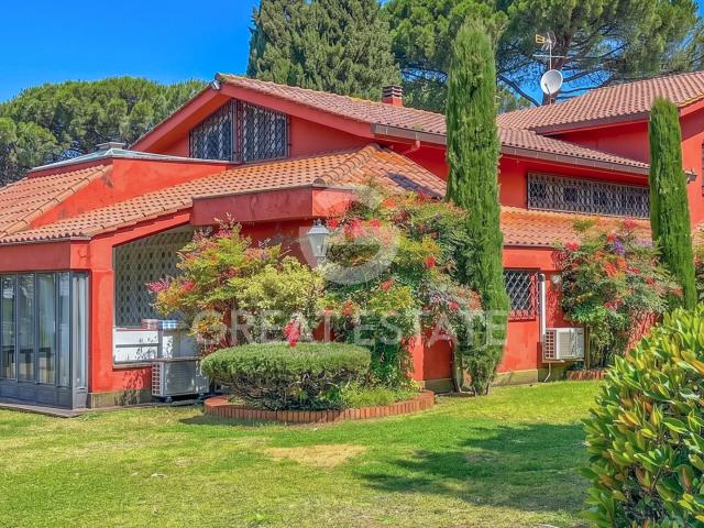Villa Rouge 724m² Sacrofano