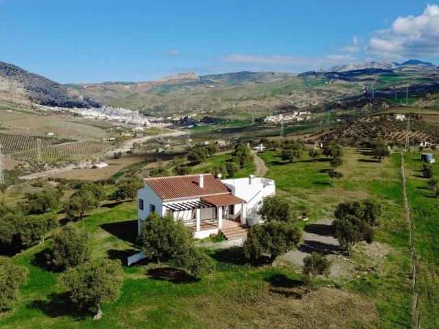 Villa rural contemporánea con vistas panorámicas Villa rural. 242m² Valle de Abdalajis